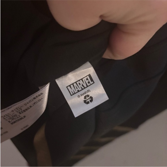 Disney Marvel Avengers
Endgame Hawkeye Ronin jacket
Men small, Woman Medium
Gold - Picture 4 of 5